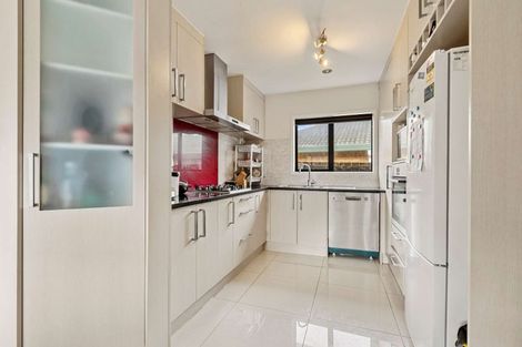 Photo of property in 21 Rebecca Rise, Weymouth, Auckland, 2103