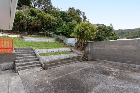 Photo of property in 127 Parkvale Road, Karori, Wellington, 6012