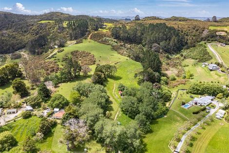 Photo of property in 863 Weranui Road, Wainui, Silverdale, 0994