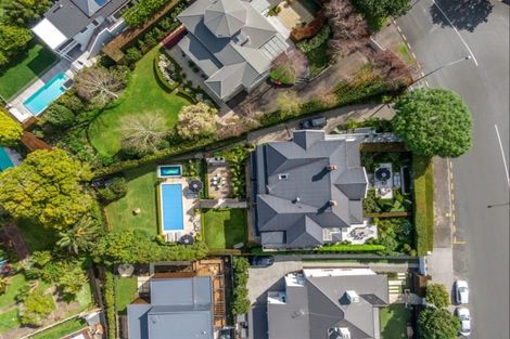 Photo of property in 290 Jervois Road, Herne Bay, Auckland, 1011