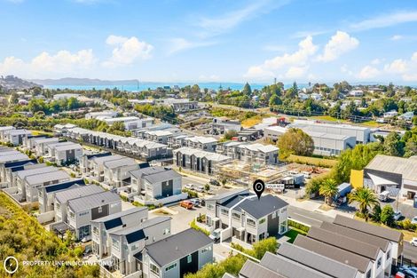 Photo of property in 69 Karepiro Drive, Stanmore Bay, Whangaparaoa, 0932