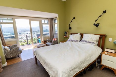 Photo of property in 16 Fortunatus Street, Brooklyn, Wellington, 6021