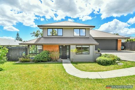 Photo of property in 9 Rarahu Place, The Gardens, Auckland, 2105