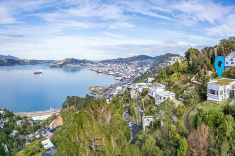 Photo of property in 104 Nicholson Road, Khandallah, Wellington, 6035