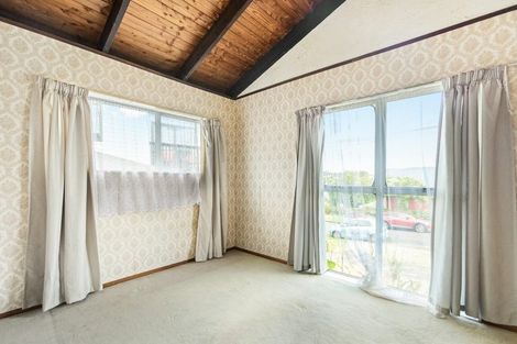 Photo of property in 1/23 Craigbank Avenue, New Lynn, Auckland, 0600