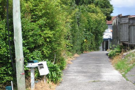 Photo of property in 1/81 Target Road, Totara Vale, Auckland, 0629