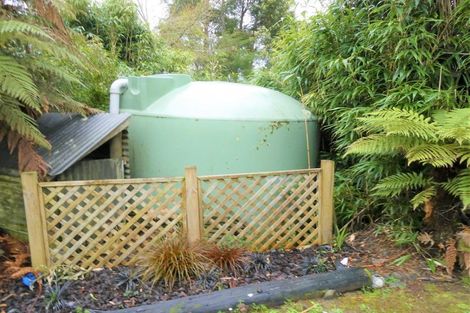 Photo of property in 33 Golf Links Road, Kaiata, Greymouth, 7805