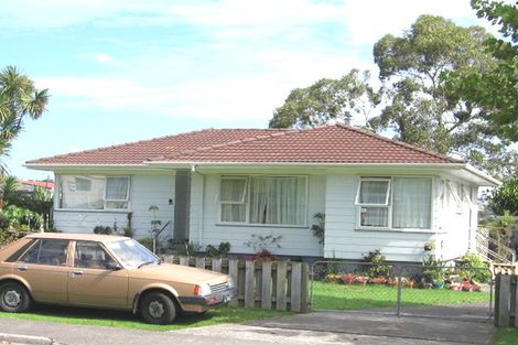 Photo of property in 68 Cedar Heights Avenue, Massey, Auckland, 0614
