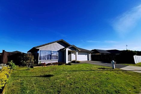 Photo of property in 12 Creda Road, Wattle Downs, Auckland, 2103