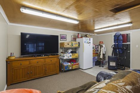 Photo of property in 13 Douglas Street, Levin, 5510