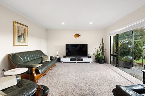Photo of property in 25 Dallinger Street, St Andrews, Hamilton, 3200