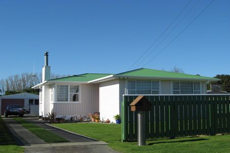 Photo of property in 3 Engles Road, Shannon, 4821