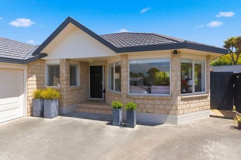 Photo of property in 10 Barrett Drive, Waikanae Beach, Waikanae, 5036