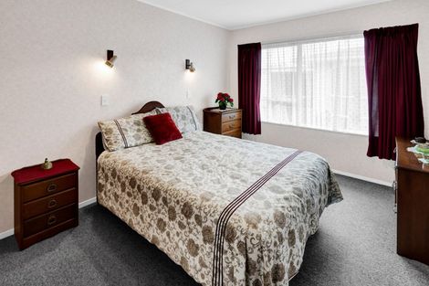 Photo of property in 2/32 Young Street, New Plymouth, 4310