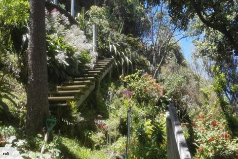 Photo of property in 166 The Esplanade, Houghton Bay, Wellington, 6023