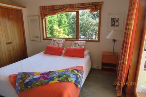 Photo of property in 32 Marine Parade, Mellons Bay, Auckland, 2014