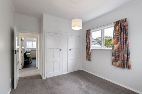 Photo of property in 49 Ihle Street, Terrace End, Palmerston North, 4410
