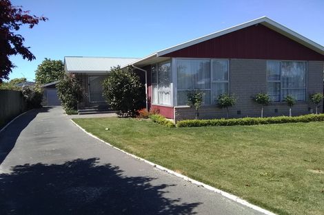 Photo of property in 16 Camelot Street, Ilam, Christchurch, 8041