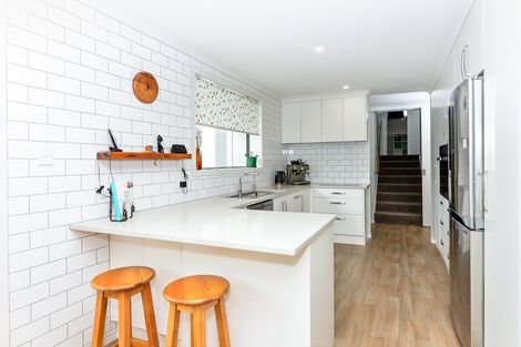 Photo of property in 37 Glen Lynne Avenue, Queenwood, Hamilton, 3210