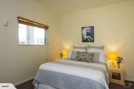 Photo of property in Stadium Garden Flats, 406/107 Thorndon Quay, Pipitea, Wellington, 6011