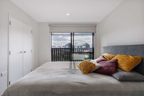 Photo of property in 2 Courage Road, Papakura, 2110