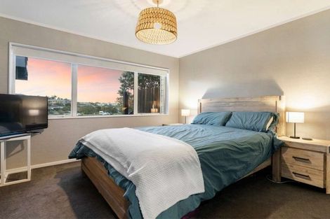 Photo of property in 5 Esther Place, Red Beach, 0932