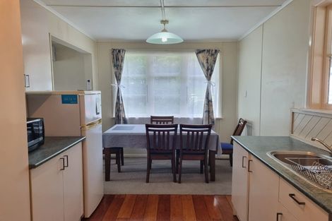Photo of property in 21 Hinau Street, Tawa, Wellington, 5028