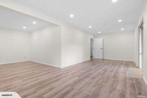 Photo of property in 19 Crosby Road, West Harbour, Auckland, 0618
