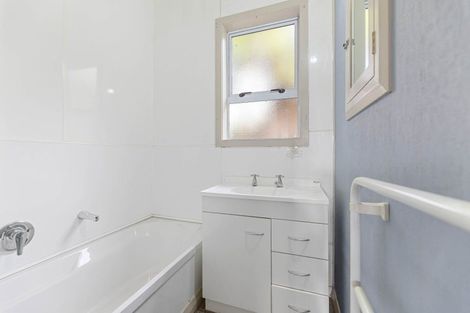 Photo of property in 73 Tirau Street, Putaruru, 3411