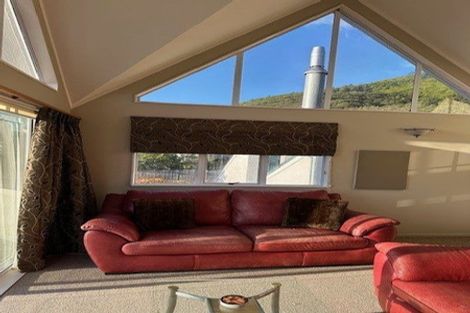 Photo of property in 1a Tui Crescent, Waikanae, 5036