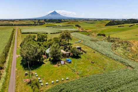Photo of property in 150 Wirihana Road, Hawera, 4674