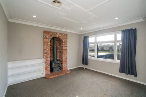Photo of property in 15 Mary Street, Winton, 9720