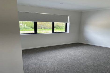 Photo of property in 54 Robert Might Road, Kumeu, 0810
