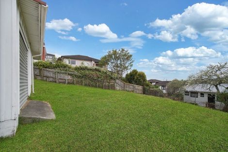 Photo of property in 392 Glenfield Road, Glenfield, Auckland, 0629