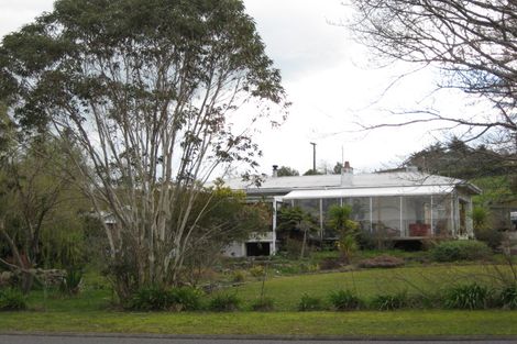 Photo of property in 42 Domain Road, Waipawa, 4210