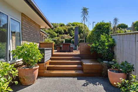 Photo of property in 20 Tongariro Drive, Aotea, Porirua, 5024