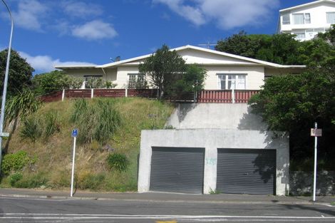 Photo of property in 1 Saint Michaels Crescent, Kelburn, Wellington, 6012