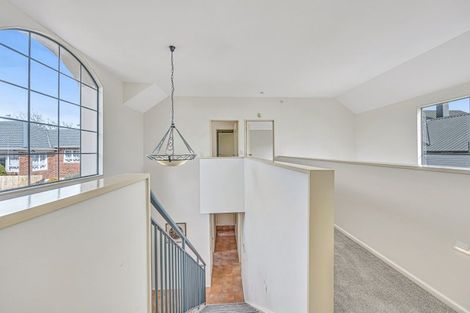 Photo of property in 19 Horotutu Road, Greenlane, Auckland, 1061