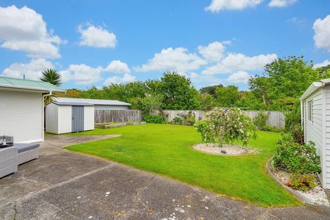 Photo of property in 8 Leybourne Avenue, Waikanae, 5036