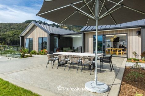 Photo of property in 478 Katherine Mansfield Drive, Blue Mountains, Upper Hutt, 5371