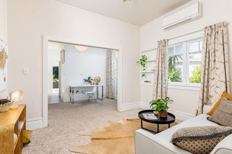 Photo of property in 2/6 Geddes Terrace, Avondale, Auckland, 1026