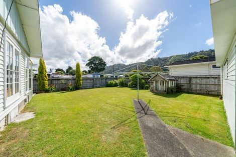 Photo of property in 41 Holdsworth Avenue, Trentham, Upper Hutt, 5018