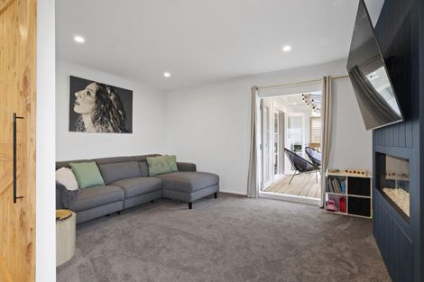 Photo of property in 2/1 Routly Avenue, Pukekohe, 2120