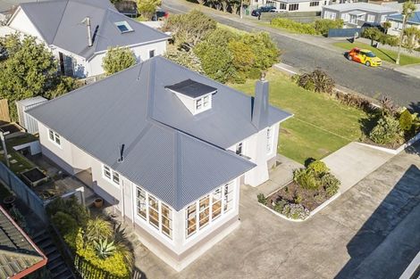 Photo of property in 8a Bay Drive, Titahi Bay, Porirua, 5022