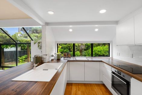 Photo of property in 4 Libra Place, Kawaha Point, Rotorua, 3010