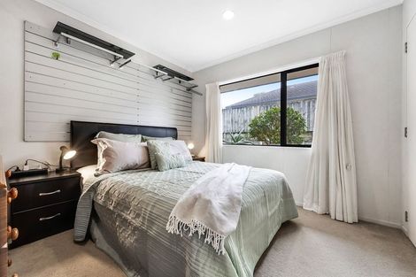 Photo of property in 17 Annalong Road, Dannemora, Auckland, 2016