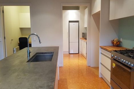 Photo of property in 36 Sohlue Place, Oteha, Auckland, 0632