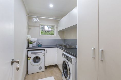 Photo of property in 82f Verbena Road, Birkdale, Auckland, 0626