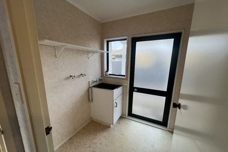 Photo of property in 672 Queen Street East, Levin, 5510