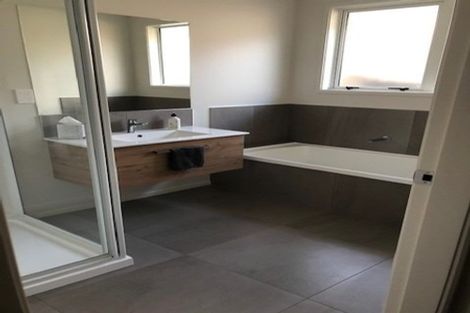 Photo of property in 31 Pioneer Crescent, Omokoroa, 3114